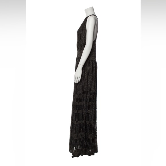 M Missoni Evening lined Gown Black & Metallic Sleeveless with Crew Neck
Size 44 - Picture 2 of 16